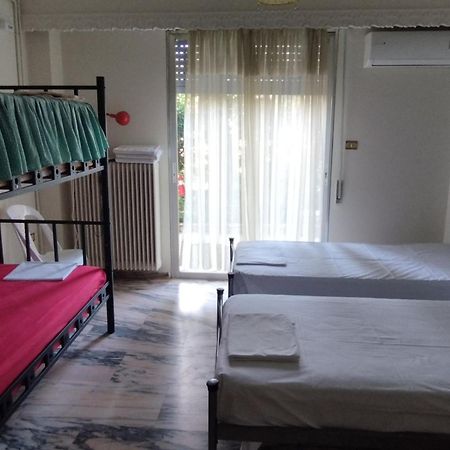 Vacations In Patra Rooms Bagian luar foto